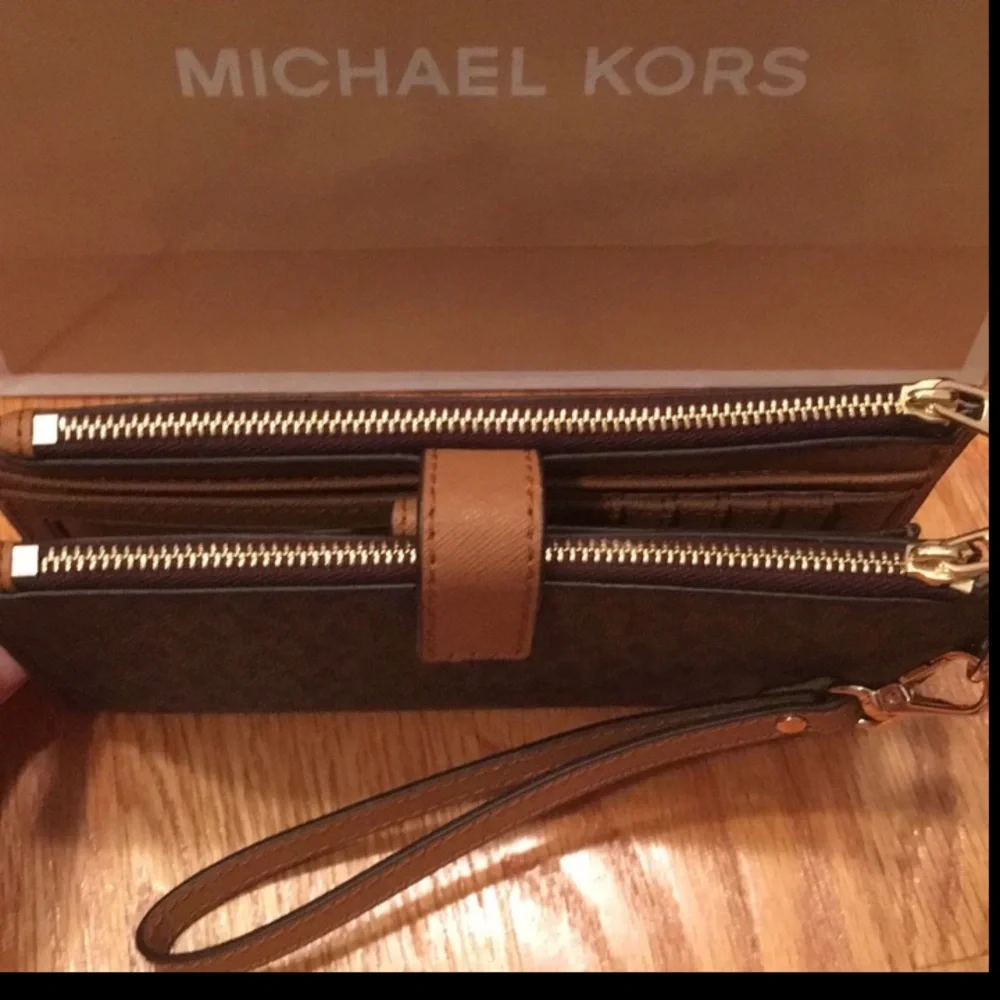 NWT MICHAEL Michael Kors Jet Set Double Zip Wristlet Wallet